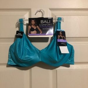 3/$40 Bras - 🆕 NWT Bali Back Smoothing Bra